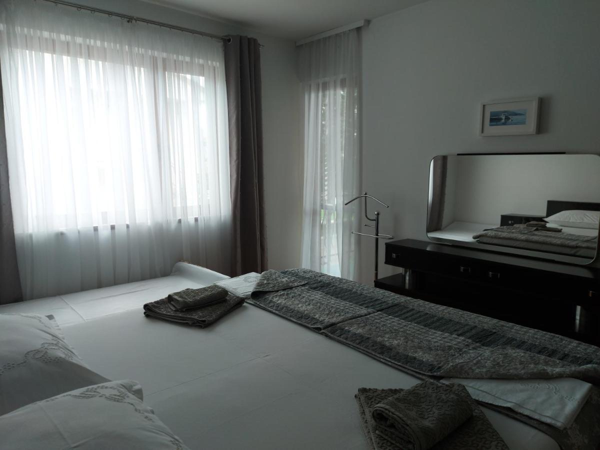 Apartment Kriskovic Novi Vinodolski Exteriör bild